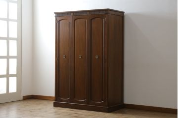 中古　美品　DREXEL HERITAGE(ドレクセルヘリテイジ)　Triune(トライユン)シリーズ　マホガニー材の木肌が美しいワードローブ(収納棚、戸棚)(R-057591)