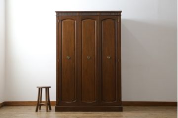 中古　美品　DREXEL HERITAGE(ドレクセルヘリテイジ)　Triune(トライユン)シリーズ　マホガニー材の木肌が美しいワードローブ(収納棚、戸棚)(R-057591)