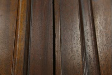 中古　美品　DREXEL HERITAGE(ドレクセルヘリテイジ)　Triune(トライユン)シリーズ　マホガニー材の木肌が美しいワードローブ(収納棚、戸棚)(R-057591)