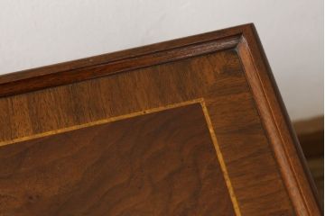 中古　美品　DREXEL HERITAGE(ドレクセルヘリテイジ)　補助テーブル付きのクラシカルなサイドテーブル(コーヒーテーブル、エンドテーブル)(R-057597)