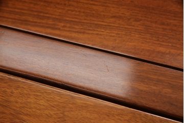 中古　美品　花梨材の温かみのある色合いと木目を楽しめる囲炉裏テーブル(カリン材、ローテーブル、ダイニングテーブル、木製火鉢)(R-057598)