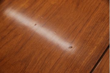 中古　美品　花梨材の温かみのある色合いと木目を楽しめる囲炉裏テーブル(カリン材、ローテーブル、ダイニングテーブル、木製火鉢)(R-057598)