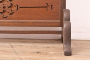 和製アンティーク　大正ロマン　透かし彫りの凝ったデザインが魅力的なアーチ型衝立て(パーテーション、つい立て)(R-057613)