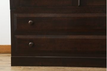 中古　美品　松本民芸家具　シックで品のある雰囲気が魅力的なD型洋服タンス(ワードローブ、チェスト、衣装箪笥、洋服タンス)(定価約60万円)(R-057615)