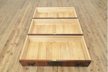 中古　美品　岩谷堂箪笥　奥行たっぷりサイズの特注品衣装箪笥(定価約90万円)(チェスト、洋服タンス、収納タンス、重ね箪笥)(R-057616)