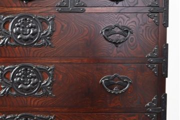 中古　美品　岩谷堂箪笥　奥行たっぷりサイズの特注品衣装箪笥(定価約90万円)(チェスト、洋服タンス、収納タンス、重ね箪笥)(R-057616)