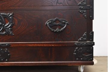 中古　美品　岩谷堂箪笥　奥行たっぷりサイズの特注品衣装箪笥(定価約90万円)(チェスト、洋服タンス、収納タンス、重ね箪笥)(R-057616)