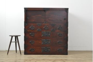 中古　美品　岩谷堂箪笥　奥行たっぷりサイズの特注品衣装箪笥(チェスト、洋服タンス、収納タンス、重ね箪笥)(R-057617)