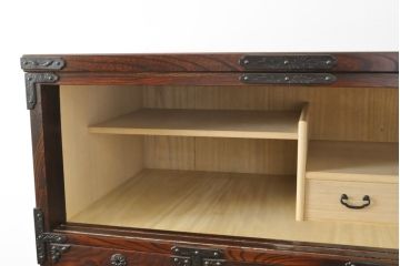 中古　美品　岩谷堂箪笥　奥行たっぷりサイズの特注品衣装箪笥(チェスト、洋服タンス、収納タンス、重ね箪笥)(R-057617)