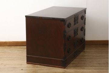 中古　美品　天板リメイク　岩谷堂箪笥　奥行たっぷりサイズの特注品衣装箪笥(チェスト、洋服タンス、収納タンス、重ね箪笥)(R-057618)