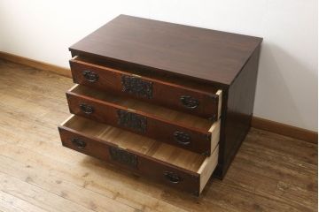 中古　美品　天板リメイク　岩谷堂箪笥　奥行たっぷりサイズの特注品衣装箪笥(チェスト、洋服タンス、収納タンス、重ね箪笥)(R-057618)