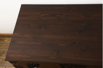 中古　美品　天板リメイク　岩谷堂箪笥　奥行たっぷりサイズの特注品衣装箪笥(チェスト、洋服タンス、収納タンス、重ね箪笥)(R-057618)