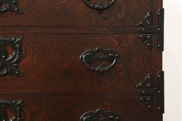 中古　美品　天板リメイク　岩谷堂箪笥　奥行たっぷりサイズの特注品衣装箪笥(チェスト、洋服タンス、収納タンス、重ね箪笥)(R-057618)