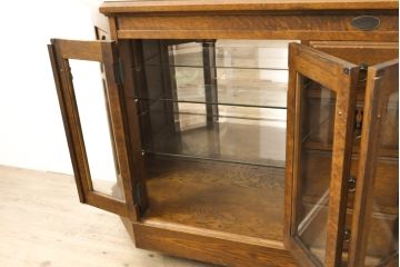 中古　美品　えぞ民芸家具　色ガラス入り　グレースシリーズ　和・洋どちらにも合わせやすいサイドボード(収納棚、戸棚、サイドキャビネット、リビングボード、引き出し)(R-057621)
