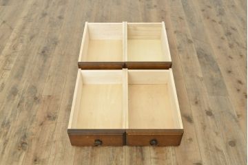 中古　美品　えぞ民芸家具　色ガラス入り　グレースシリーズ　和・洋どちらにも合わせやすいサイドボード(収納棚、戸棚、サイドキャビネット、リビングボード、引き出し)(R-057621)