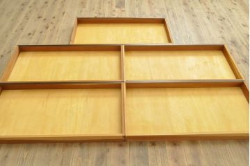 中古　松本民芸家具　脚(台輪)付きリメイク　コンパクトなサイズが魅力的な和タンス(収納棚、着物箪笥、戸棚、引き出し、衣装盆)(R-057624)