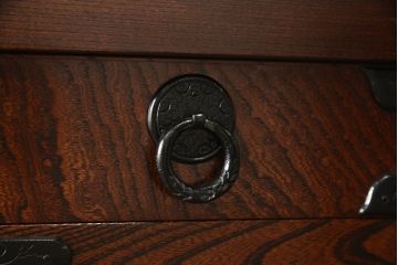 中古　美品　岩谷堂箪笥　迫力のある手打ち金具が見事な衣装タンス(和タンス、衣装箪笥、引き出し、サイドボード)(R-057633)