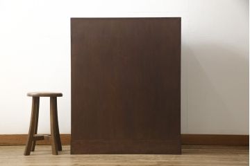中古　美品　好一作　隅々まで施された彫刻が目を引く日光彫りチェスト(引き出し、衣装タンス、収納箪笥)(R-057638)