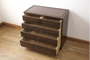 中古　美品　大坂屋製　軽井沢彫り　繊細かつ大胆な彫刻が魅力的なチェスト(引き出し、衣装タンス、収納箪笥)(R-057639)