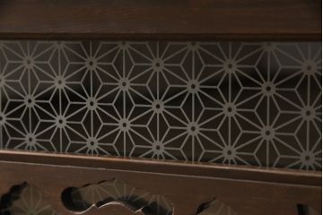 ラフジュ工房オリジナル　古建具リメイク　当店オリジナルガラス　麻の葉模様のガラスがレトロな雰囲気を醸し出すローボード(テレビボード、サイドボード、リビングボード、収納棚、戸棚)(R-057641)