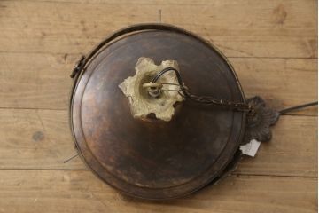 ビンテージ照明　フランスヴィンテージ　真鍮(しんちゅう)　繊細な装飾が魅力的なシャンデリア(吊り下げ照明、天井照明)(R-057642)