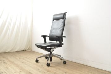 中古　美品　ドイツ　高級オフィスチェア　セダス社(SEDUS)　アルミポリッシュ　上質なデスクワークの空間を演出するハイバックレザーデスクチェア(本革、椅子、イス、アームチェア)(定価約39万円)(R-057644)