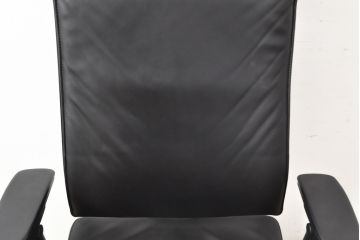 中古　美品　ドイツ　高級オフィスチェア　セダス社(SEDUS)　アルミポリッシュ　上質なデスクワークの空間を演出するハイバックレザーデスクチェア(本革、椅子、イス、アームチェア)(定価約39万円)(R-057644)