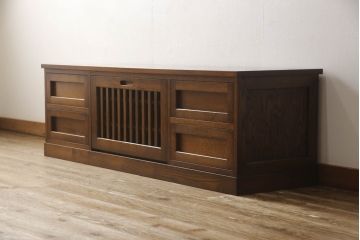 中古　美品　民芸家具　ナラ材(楢)　和モダンインテリアにおすすめ!格子扉が素敵なテレビ台(テレビボード、ローボード、収納棚、戸棚、引き出し)(R-057645)