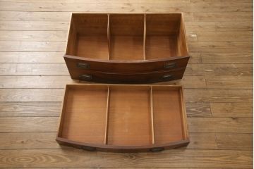 中古　美品　ヘリテイジヘンレドン(Heritage　Henredon)　マホガニー材　上品でクラシカルな雰囲気を漂わせるチェスト(洋服タンス、引き出し)(R-057647)