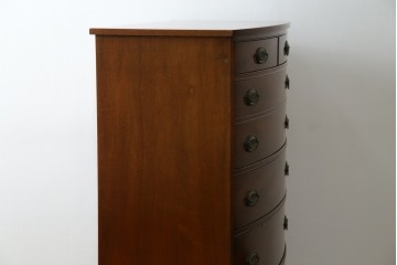 中古　ヘリテイジヘンレドン(Heritage　Henredon)　マホガニー材　上品でクラシカルな雰囲気を漂わせるチェスト　(R-057647)