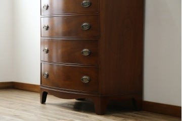 中古　ヘリテイジヘンレドン(Heritage　Henredon)　マホガニー材　上品でクラシカルな雰囲気を漂わせるチェスト　(R-057647)