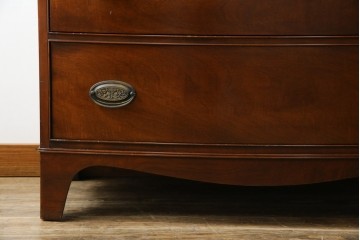 中古　ヘリテイジヘンレドン(Heritage　Henredon)　マホガニー材　上品でクラシカルな雰囲気を漂わせるチェスト　(R-057647)