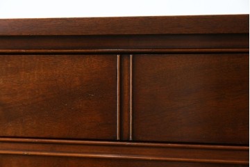 中古　ヘリテイジヘンレドン(Heritage　Henredon)　マホガニー材　上品でクラシカルな雰囲気を漂わせるチェスト　(R-057647)