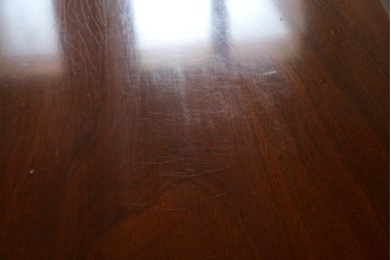 中古　ヘリテイジヘンレドン(Heritage　Henredon)　マホガニー材　上品でクラシカルな雰囲気を漂わせるチェスト　(R-057647)