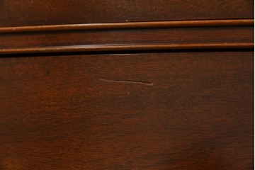 中古　ヘリテイジヘンレドン(Heritage　Henredon)　マホガニー材　上品でクラシカルな雰囲気を漂わせるチェスト　(R-057647)