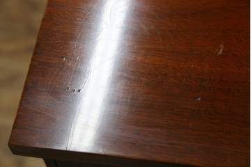 中古　ヘリテイジヘンレドン(Heritage　Henredon)　マホガニー材　上品でクラシカルな雰囲気を漂わせるチェスト　(R-057647)