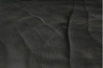 中古　美品　モビリア　デセデ社　スイス　丸みのあるデザインが柔らかい雰囲気を醸し出す本革3人掛けソファ(三人掛け、レザーソファ、)(定価約192万円)(R-057650)