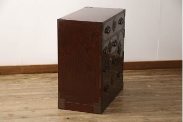 中古　美品　岩谷堂箪笥　木地呂塗り　品のあるデザインの手打ち金具が魅力の整理箪笥(定価約140万円)(R-057652)