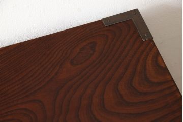 中古　美品　岩谷堂箪笥　木地呂塗り　品のあるデザインの手打ち金具が魅力の整理箪笥(定価約140万円)(R-057652)