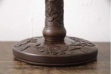 中古　伝統工芸　希少　絶版品　軽井沢彫り　一彫堂　桜の彫が美しく上品なテーブルスタンド(スタンドランプ、デスクスタンド、卓上)(R-057654)