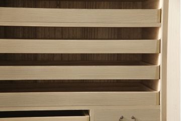中古　凛とした佇まいが魅力の加茂総桐帯箪笥(胴厚、総桐たんす、着物箪笥、衣装箪笥、整理タンス)(定価約110万円)(R-057655)
