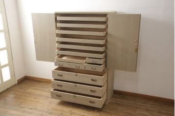 中古　凛とした佇まいが魅力の加茂総桐帯箪笥(胴厚、総桐たんす、着物箪笥、衣装箪笥、整理タンス)(定価約110万円)(R-057655)