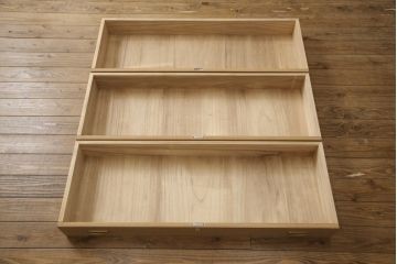 中古　美品　最高級　桐の松山(松山家具)　蒔絵入り　上質な和の空間づくりにおすすめの大阪泉州総桐箪笥(並厚、四方丸、総桐たんす、着物箪笥、衣装箪笥、整理タンス)(定価約250万円)(R-057657)
