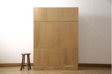 中古　美品　最高級　桐の松山(松山家具)　蒔絵入り　上質な和の空間づくりにおすすめの大阪泉州総桐箪笥(並厚、四方丸、総桐たんす、着物箪笥、衣装箪笥、整理タンス)(定価約250万円)(R-057657)