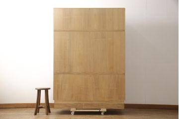 中古　美品　最高級　桐の松山(松山家具)　蒔絵入り　上質な和の空間づくりにおすすめの大阪泉州総桐箪笥(並厚、四方丸、総桐たんす、着物箪笥、衣装箪笥、整理タンス)(定価約250万円)(R-057660)