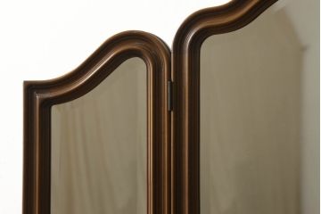 中古　アメリカ　優雅で上品なデザインが目を引くスツール付きドレッサー(鏡台)(R-057665)