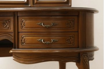 中古　アメリカ　優雅で上品なデザインが目を引くスツール付きドレッサー(鏡台)(R-057665)