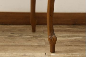 中古　アメリカ　優雅で上品なデザインが目を引くスツール付きドレッサー(鏡台)(R-057665)