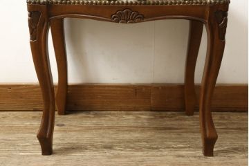中古　アメリカ　優雅で上品なデザインが目を引くスツール付きドレッサー(鏡台)(R-057665)