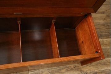 中古　美品　花梨材の温かみのある色合いと木目を楽しめる収納付きベンチ(長椅子、イス、板座チェア)(R-057670)